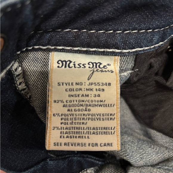 Miss Me Jeans Size 29 Boot Cut With Rhinestone Detail on Pockets. - Picture 4 of 4